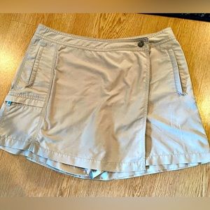 Magellan Sportswear, Woman’s skort with pockets, Khaki, size 6